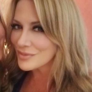 Meet your Posher, Cassandra